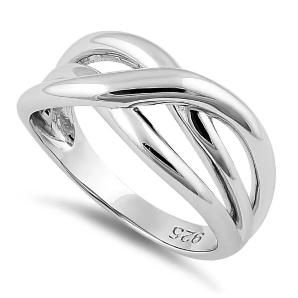 Elegant Silver Band Ring